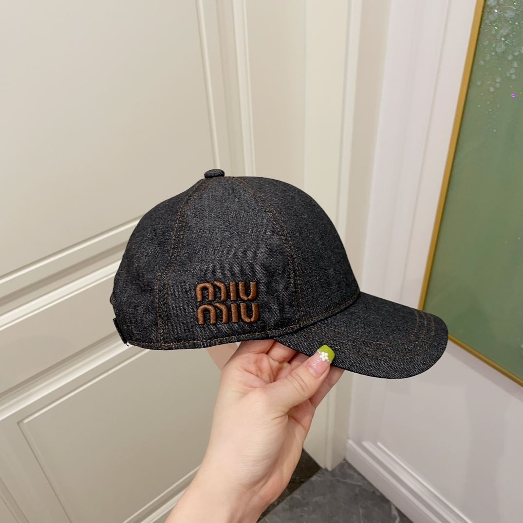 Miu Miu Caps